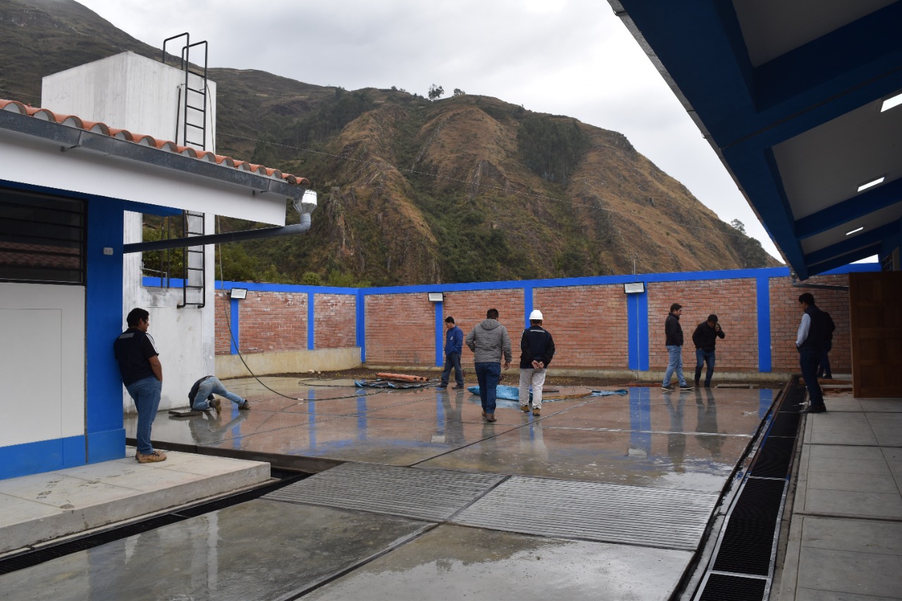 Moderna infraestructura educativa en Purupamba ya está casi lista para su entrega