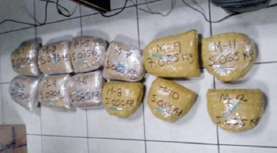 Incautan drogas, armas, vehículos y dinero a seis integrantes de una presunta red de tráfico de drogas