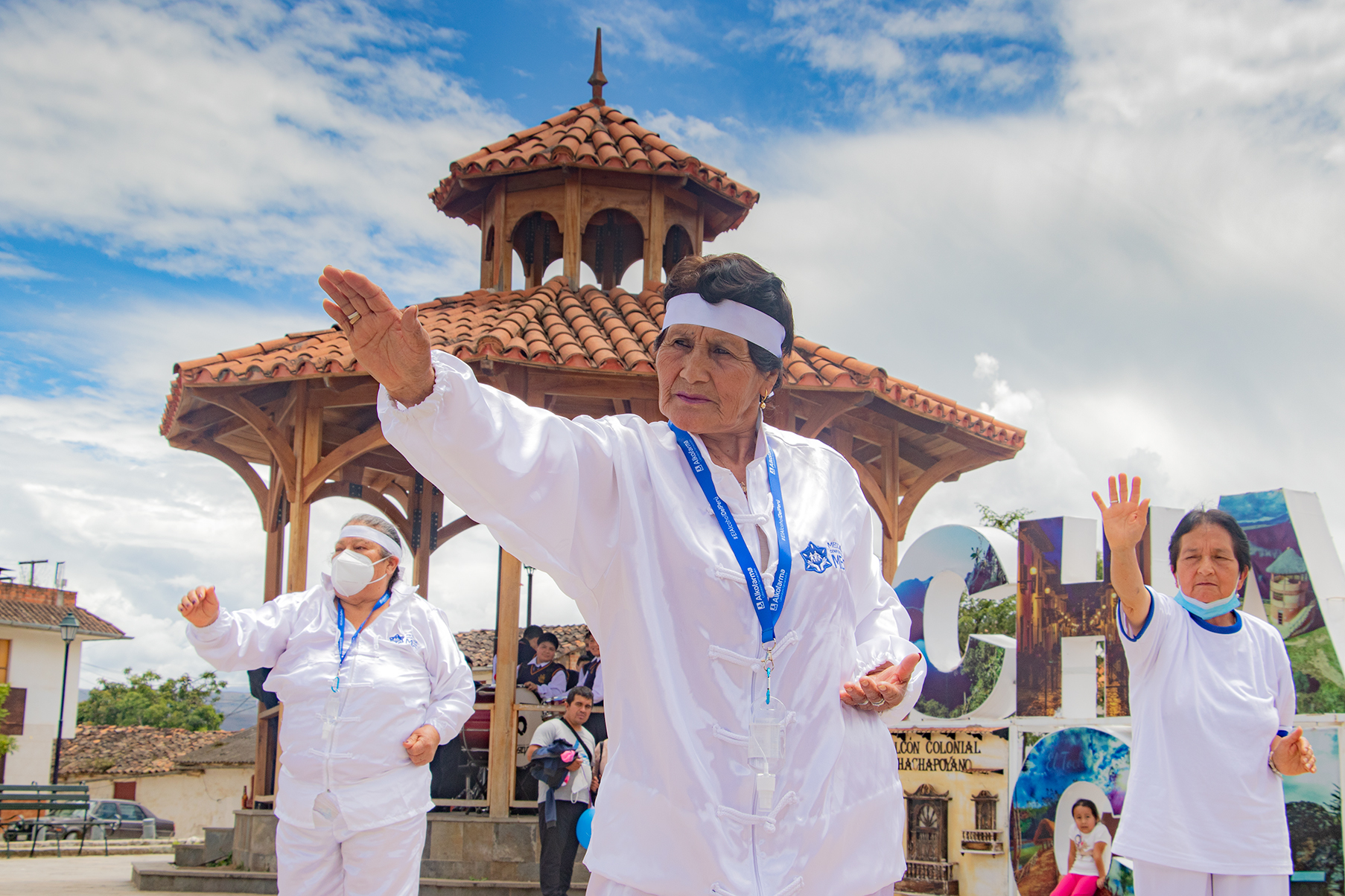 El Tai Chi se hizo presente gracias al Taller de Danzas de Terapia del Adulto Mayor (EsSalud)