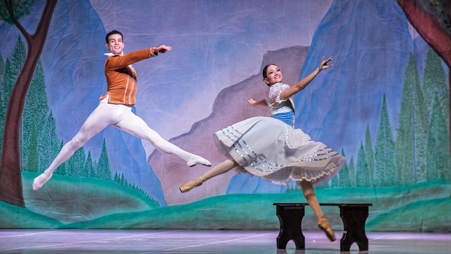 "Giselle”: cientos de personas disfrutaron del espectáculo de la Compañía de Ballet de Trujillo