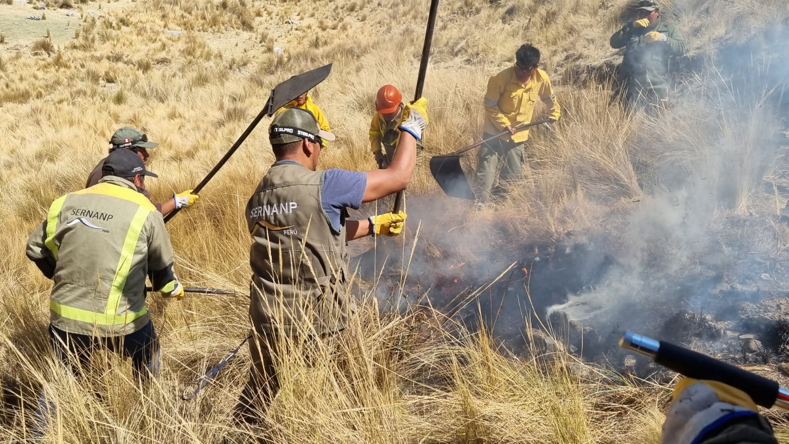 Capacitación incendios forestales en la Reserva Paisajística Nor Yauyos Cochas