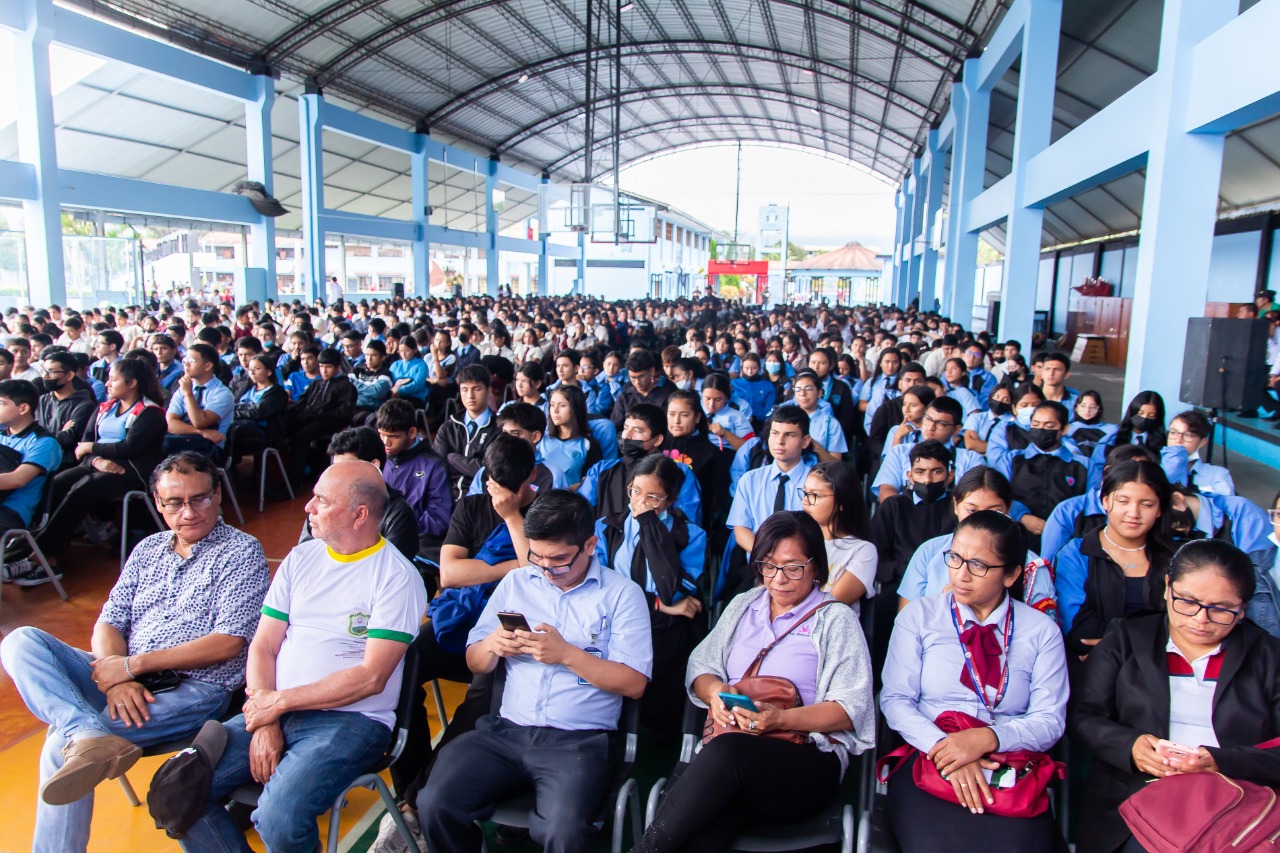 Más de 1500 estudiantes de 20 instituciones educativas participaron de la Feria de Orientación Vocacional