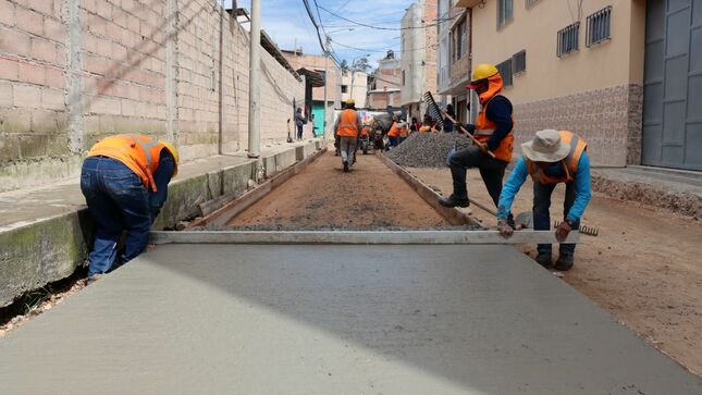 Municipalidad de Cajamarca acelera trabajos de mejoramiento del jirón Los Álamos y pasaje Napoleón