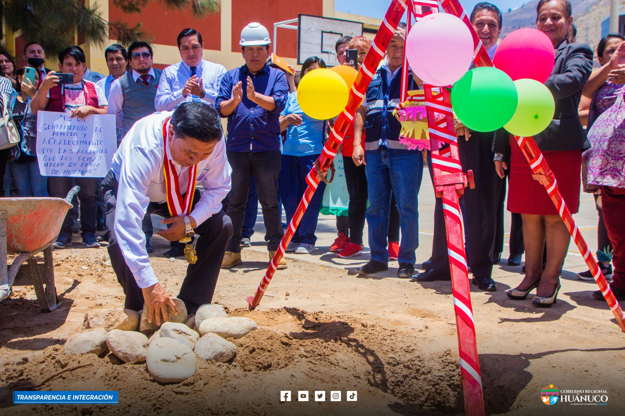 CONSTRUCCIÓN DEL TECHO DE LA INSTITUCIÓN EDUCATIVA JULIO ARMANDO RUÍZ VÁSQUEZ DE AMARILIS