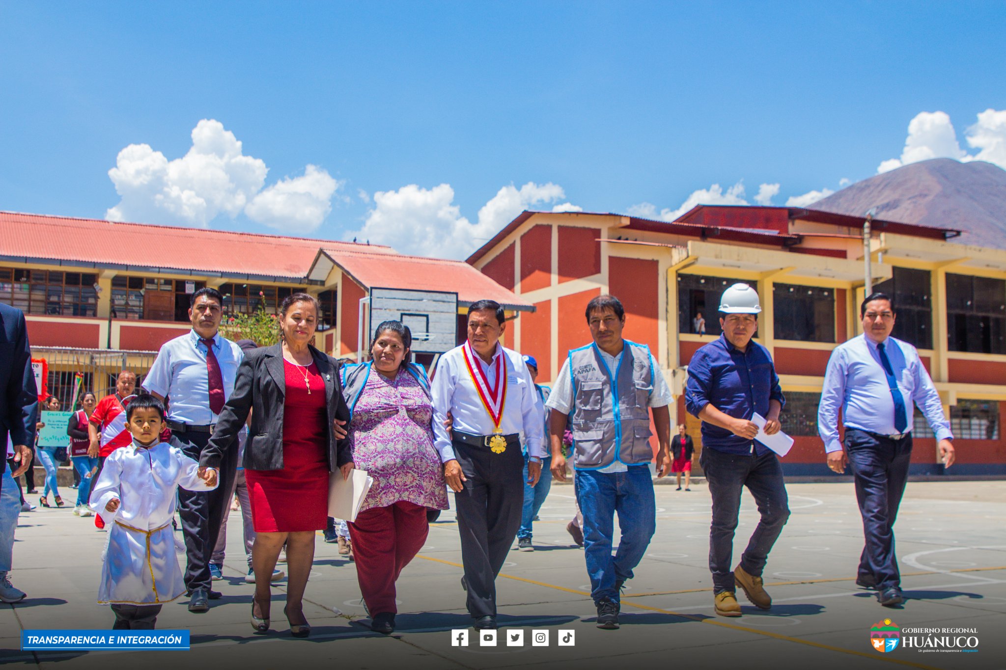 CONSTRUCCIÓN DEL TECHO DE LA INSTITUCIÓN EDUCATIVA JULIO ARMANDO RUÍZ VÁSQUEZ DE AMARILIS