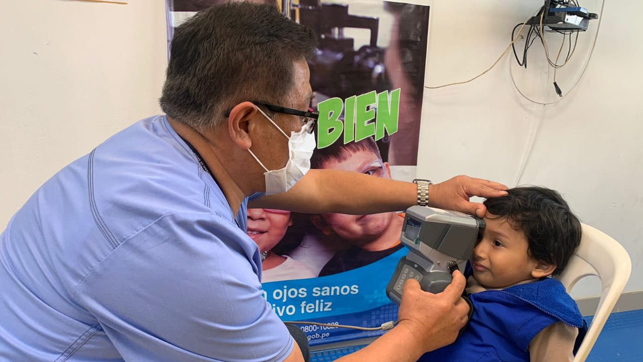 Más de 140 niños de Villa María del Triunfo son tamizados en agudeza visual
