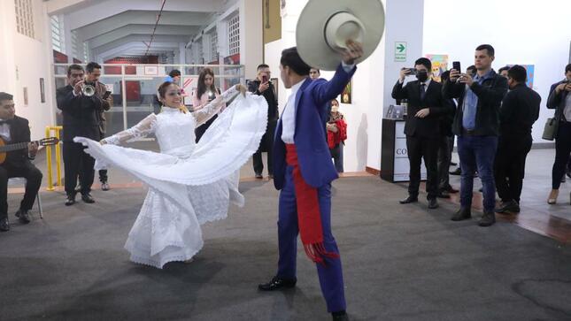 El IPD inauguró Muestra “Fusión del arte y el deporte” 