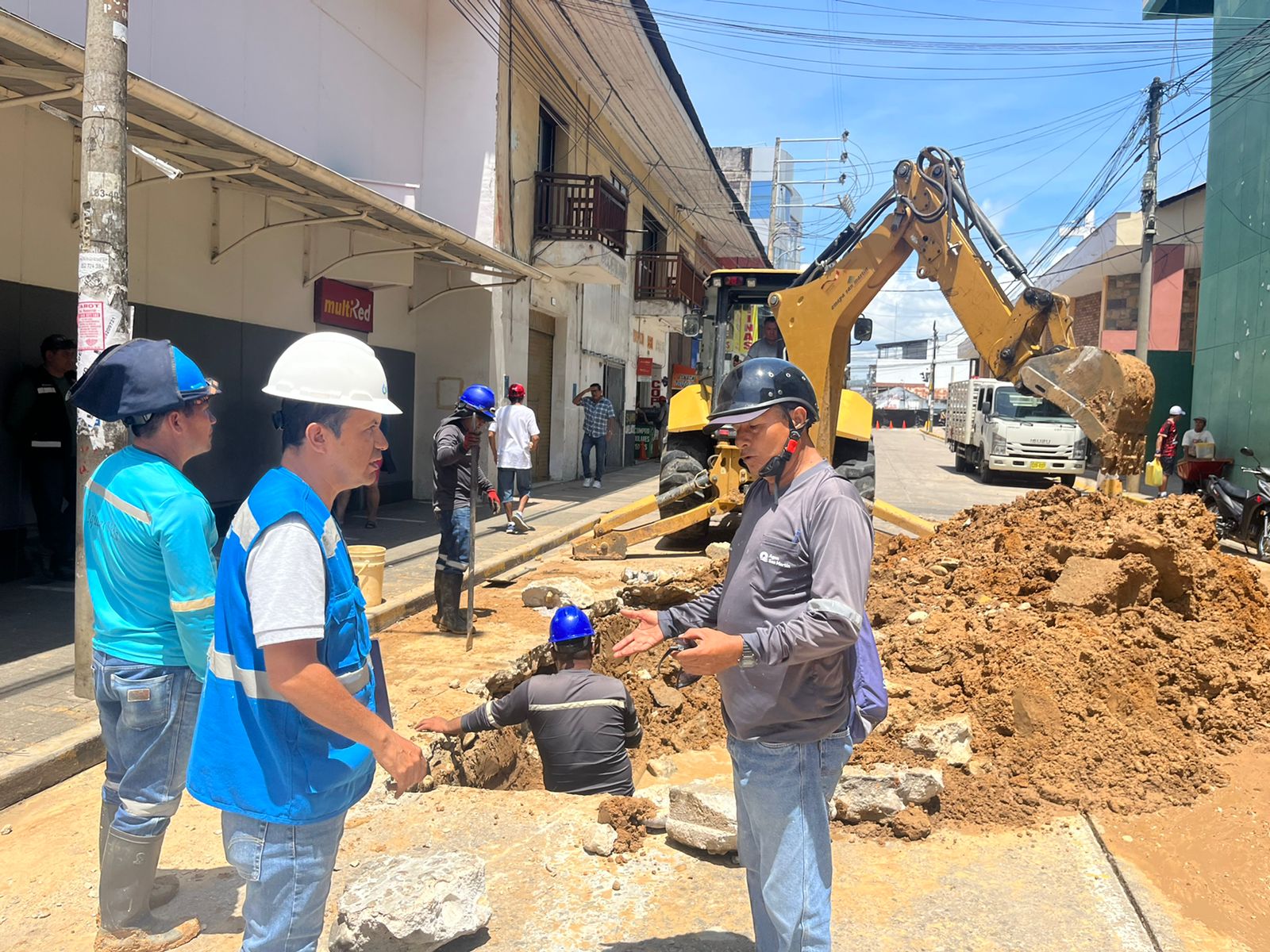 Sunass monitorea trabajos de reparación de tubería