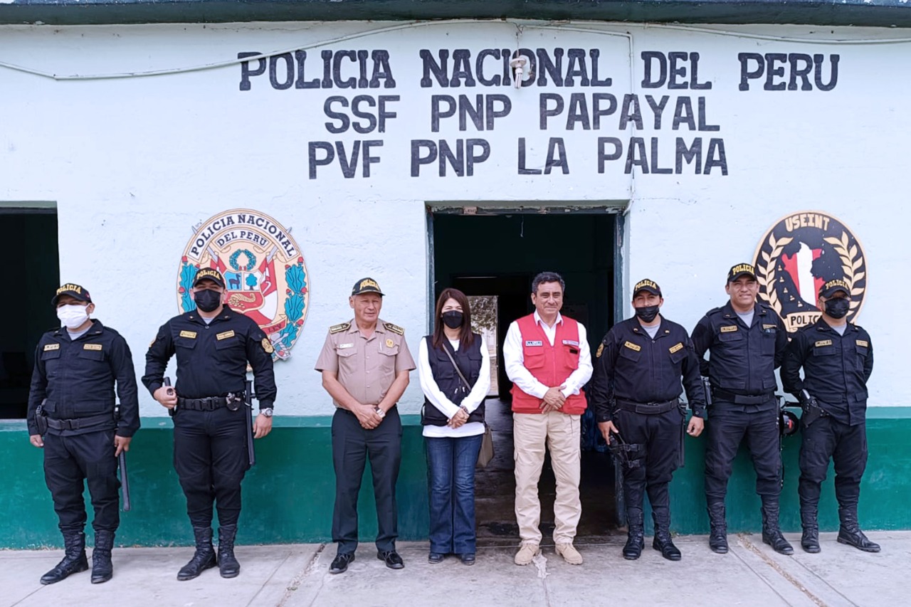 Ministro Huerta supervisa comisaría y puestos de vigilancia en frontera con Ecuador