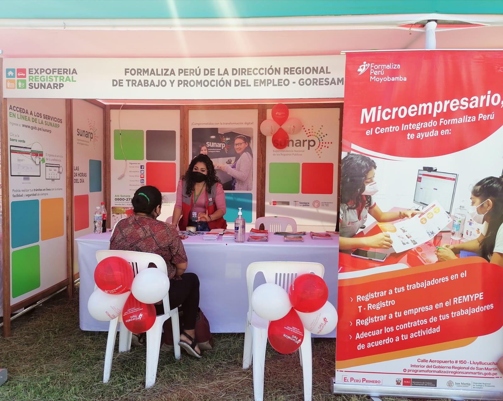 Atención al ciudadano mediante el Centro Integrado Formaliza Perú, programa encargado de promover la formalización laboral y empresarial.