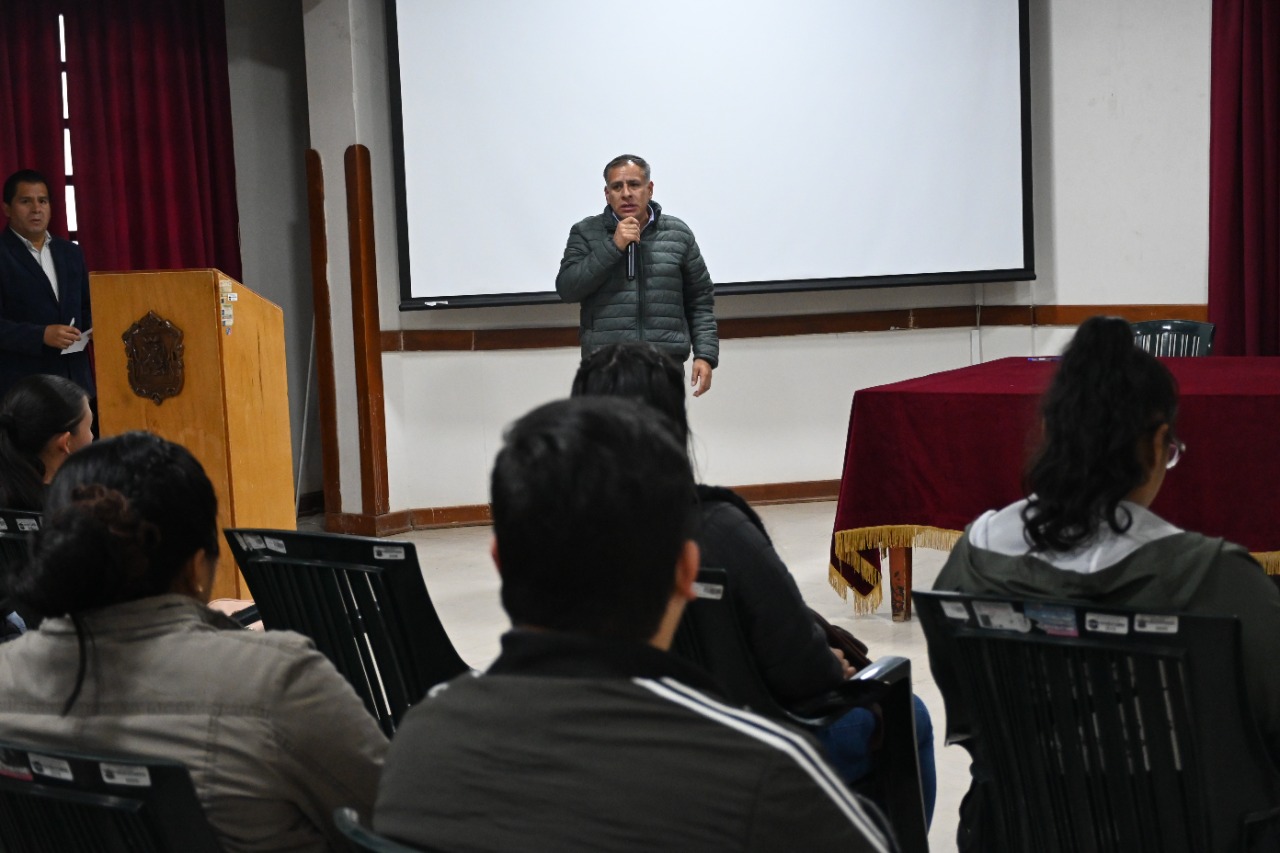 Reconocimiento a docentes, estudiantes y ciudadanos que participaron en el programa “Chachapoyas comunidad saludable”