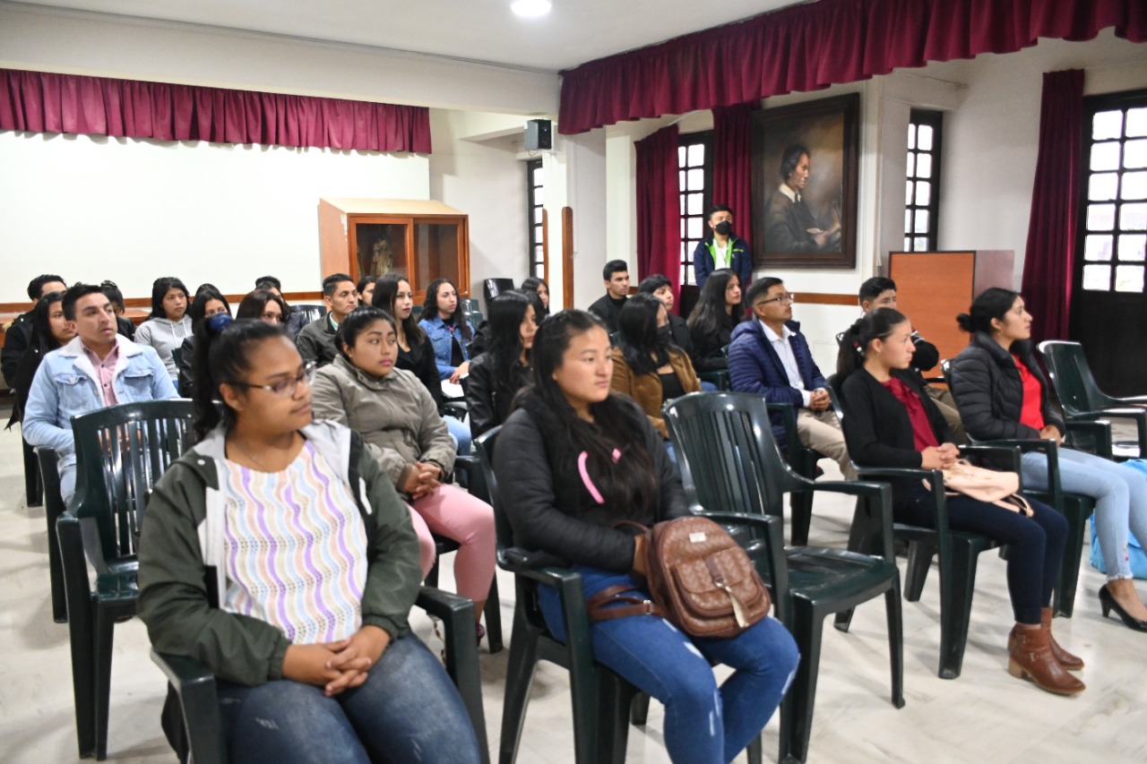 Reconocimiento a docentes, estudiantes y ciudadanos que participaron en el programa “Chachapoyas comunidad saludable”