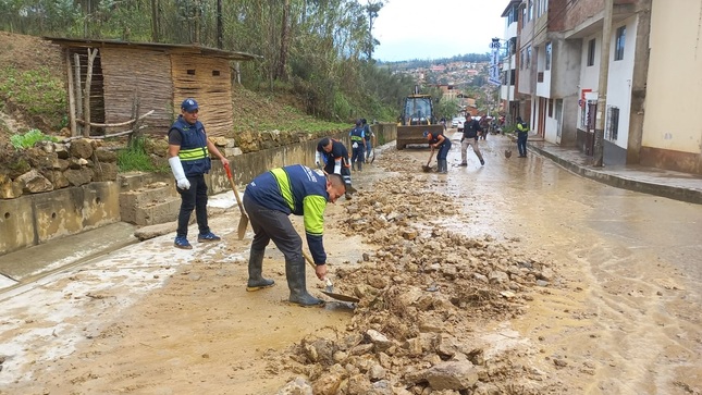 Brigada de emergencia de seguridad ciudadana realiza labor de apoyo tras lluvias torrenciales caídas en Chachapoyas