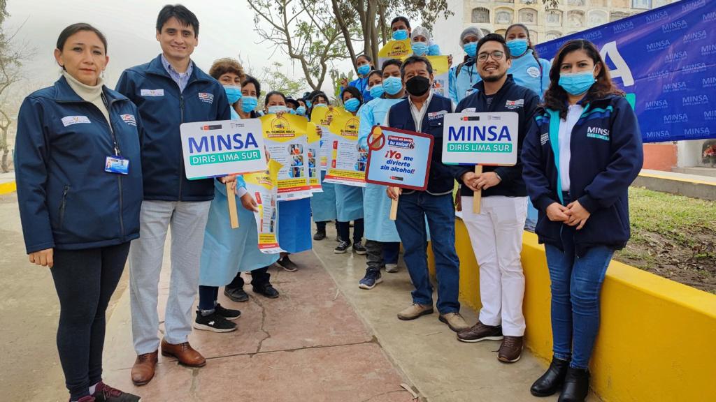 Lima sur especialistas de salud ambiental intervienen el cementerio de Nueva Esperanza