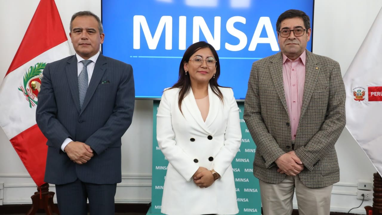 Titular del sector se presentó ante las autoridades de los diferentes hospitales, institutos OPD y Diris