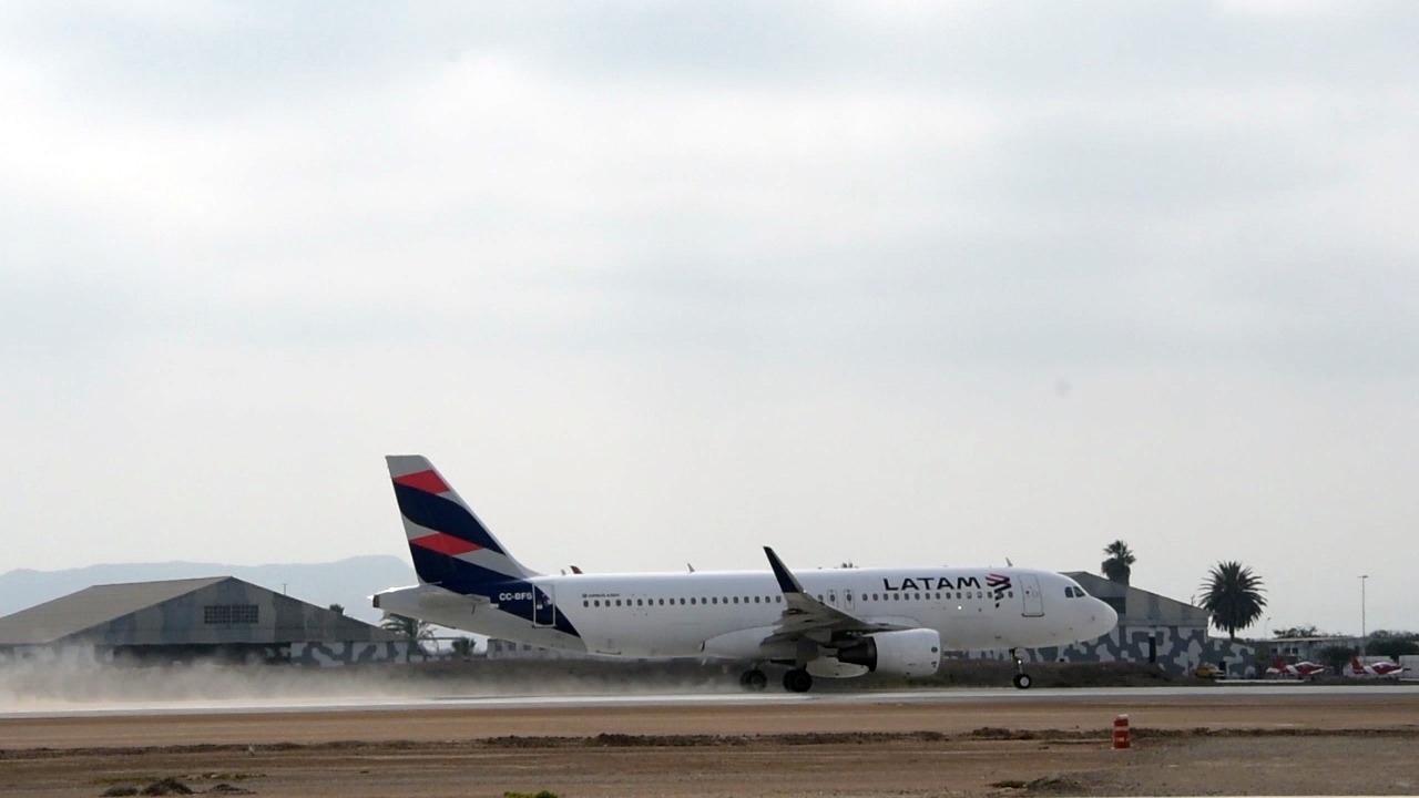 MTC supervisa primeras operaciones aéreas en la pista de aterrizaje rehabilitada del aeropuerto de Chiclayo