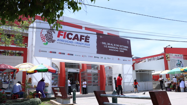Cientos de caficultores de más de 10 regiones vienen participando en la ficafé