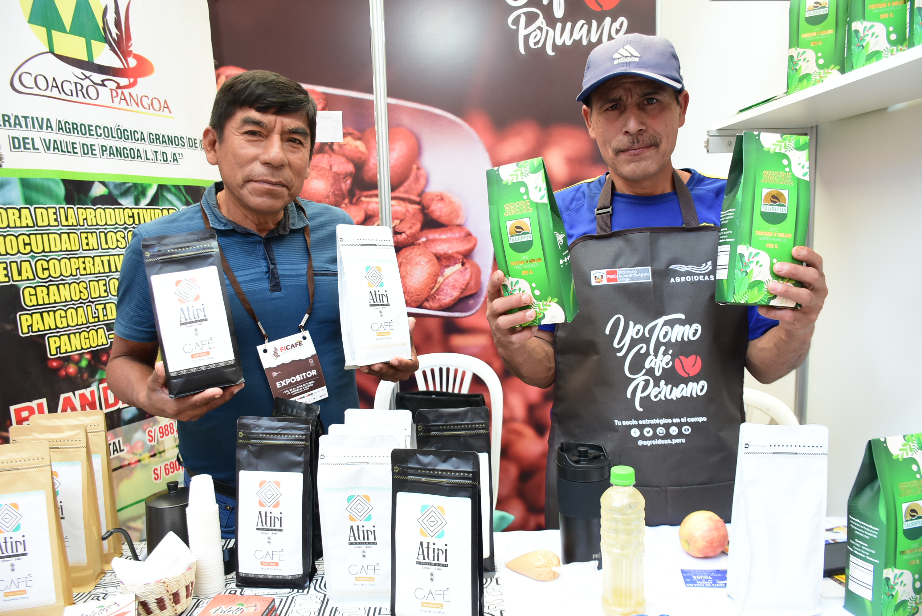 Cientos de caficultores de más de 10 regiones vienen participando en la ficafé
