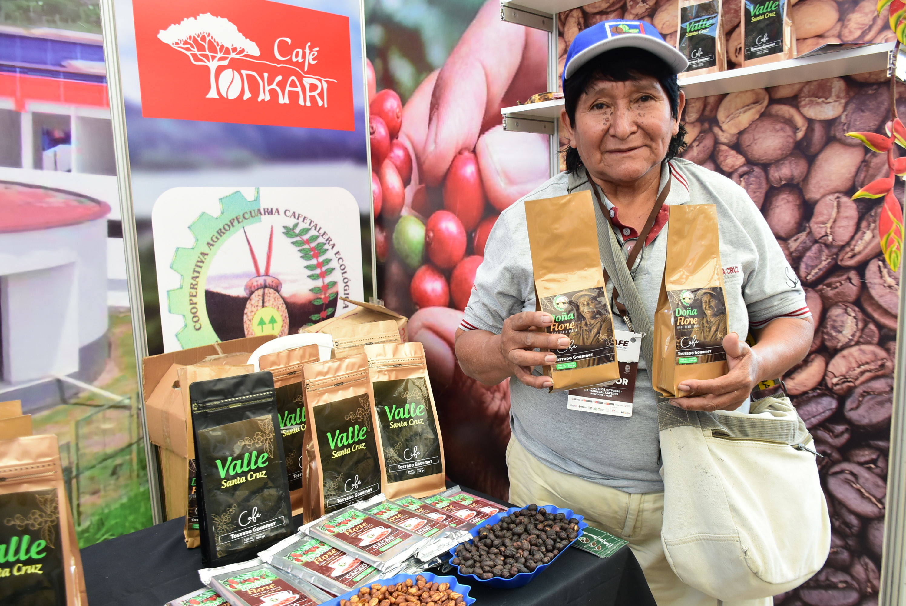 Cientos de caficultores de más de 10 regiones vienen participando en la ficafé