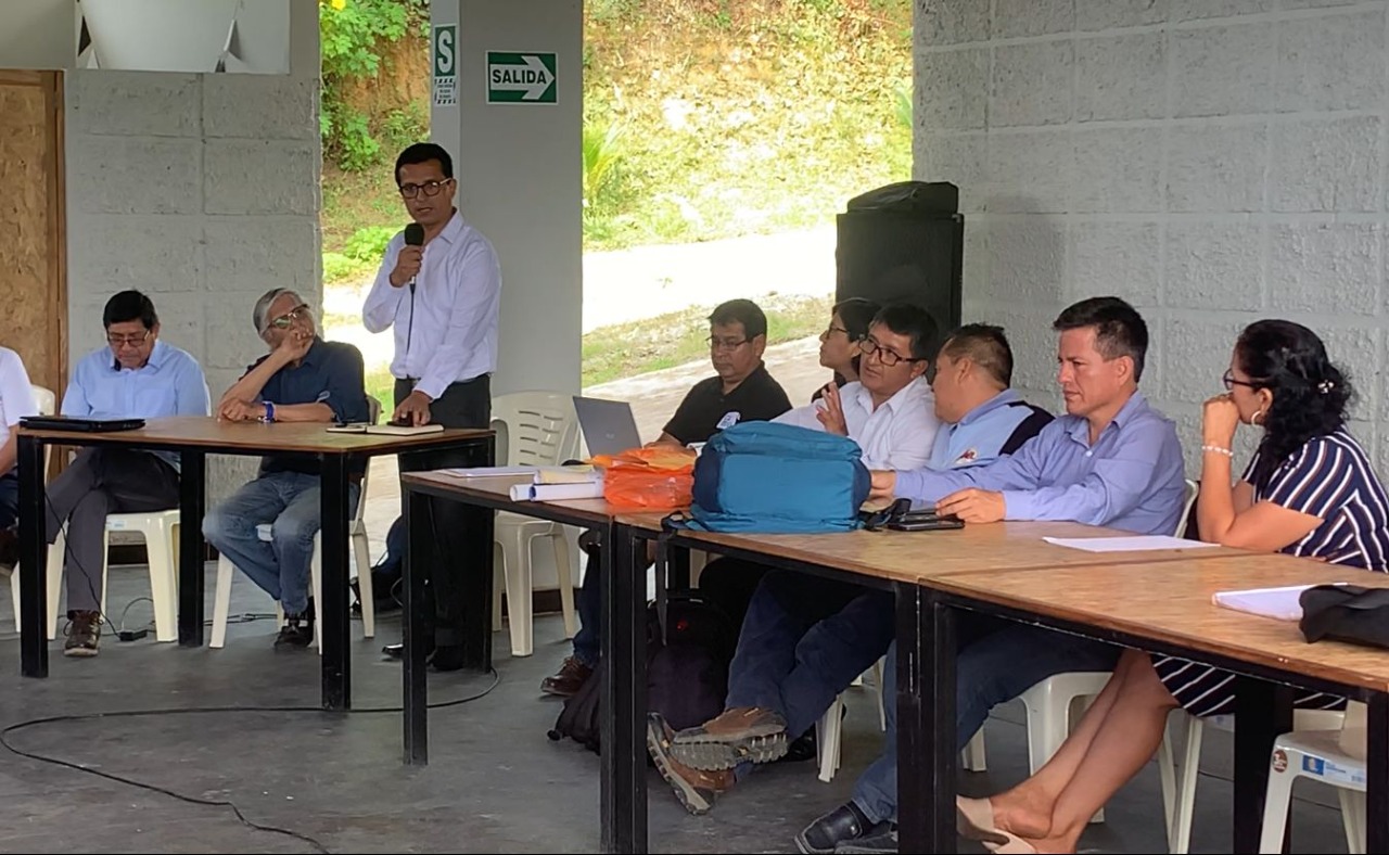Director regional de Educación Ricardo Quevedo participó durante el desarrollo de los cursos de especialización en Educación Comunitaria Intercultural.
