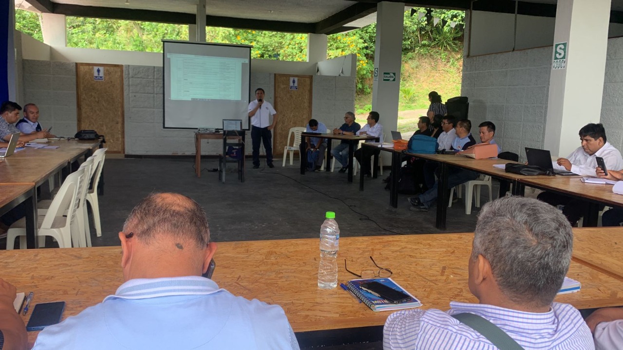 Dictado de cursos de especialización en Educación Comunitaria Intercultural.