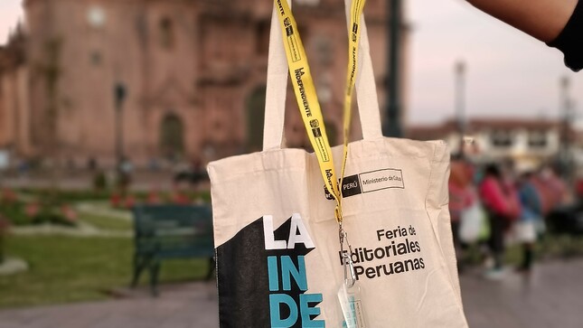 La 9.ª FIL Cusco recibe al estand colectivo de  La Independiente con más de 40 editoriales
