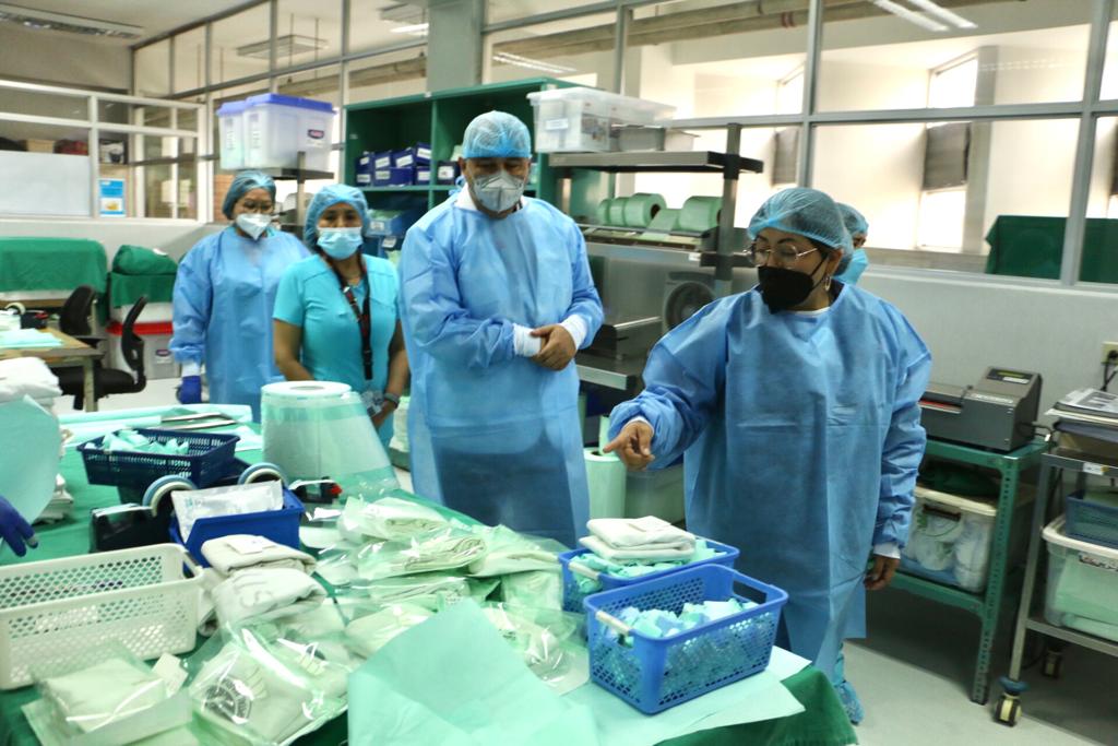 Ministra Portalatino promoverá la compra de un nuevo tomógrafo para mejorar la atención en el Hospital María Auxiliadora