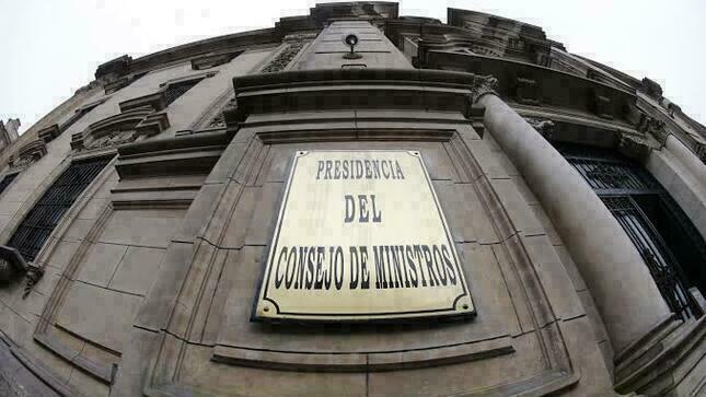 Foto referencial con fachada de la PCM