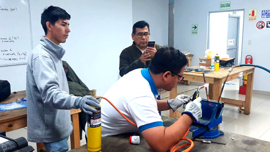 Imagen de talleres técnicos de refrigeración