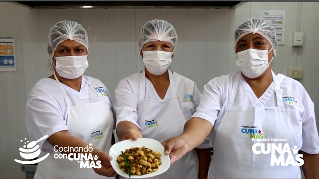 Cocinando con Cuna Más - Fideos coditos con mix de menudencias
