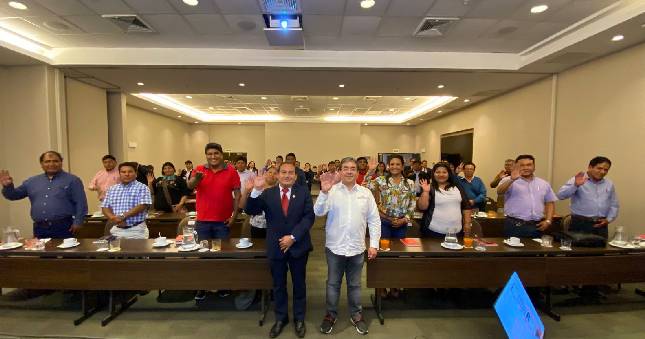 Contraloría se reunió con autoridades electas para compartir situación de inversiones públicas, obras relevantes y transferencia de gestión