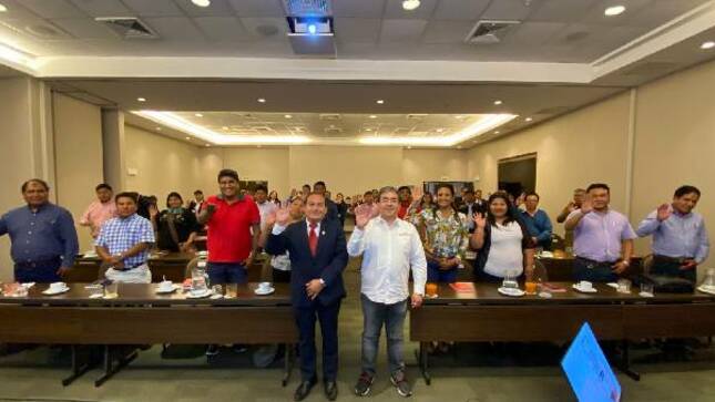 Contraloría se reunió con autoridades electas para compartir situación de inversiones públicas, obras relevantes y transferencia de gestión