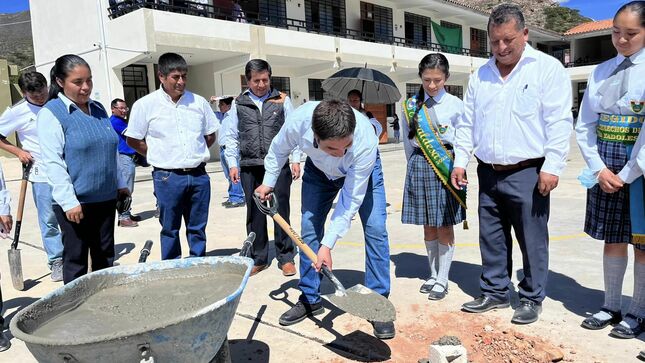 Se instalará cobertura de instalaciones deportivas en el colegio Carlos Manuel Cox Rosse de Cholocal
