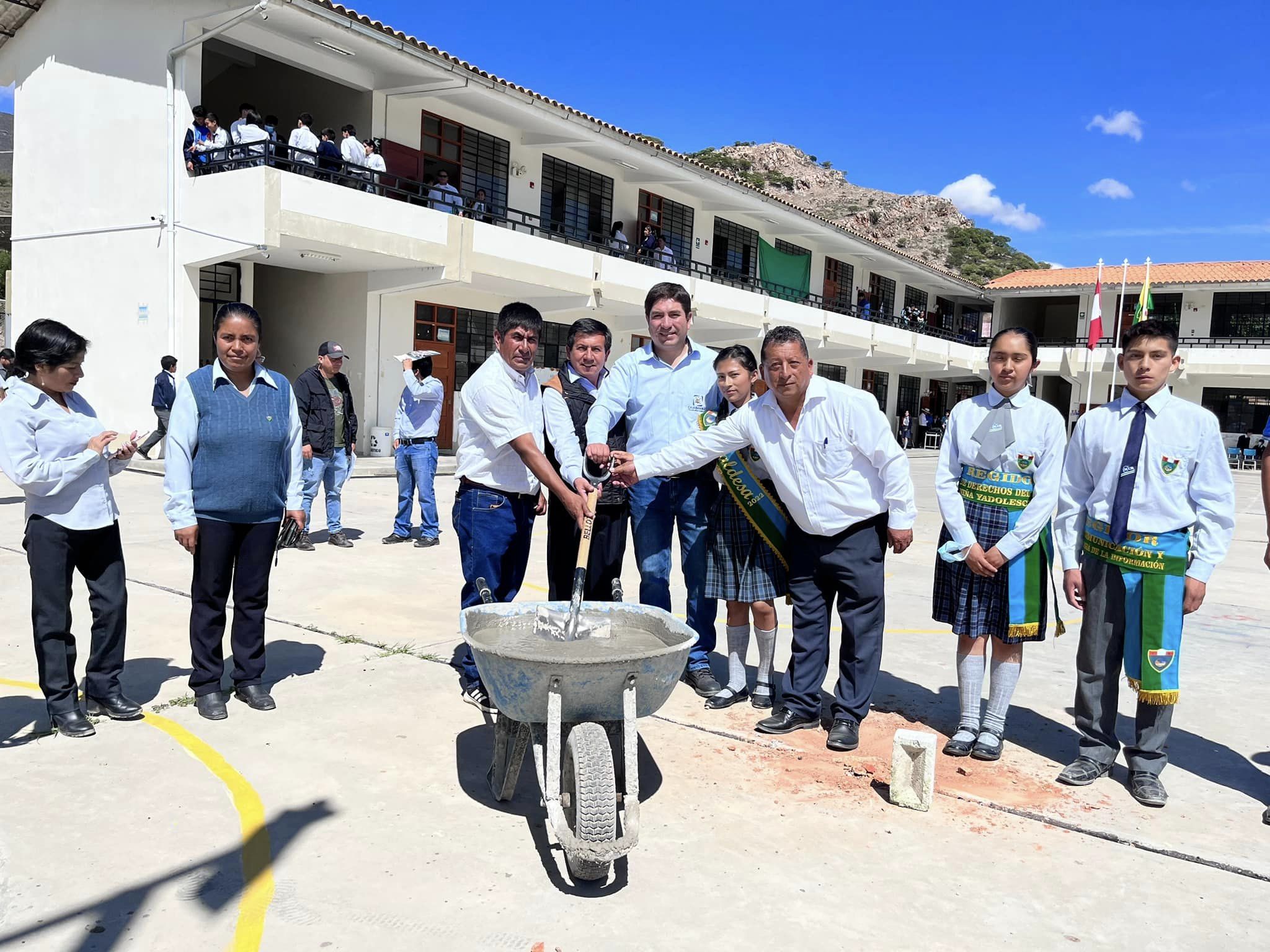 Se instalará cobertura de instalaciones deportivas en el colegio Carlos Manuel Cox Rosse de Cholocal