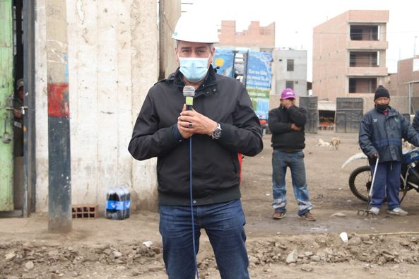 Alcalde da inicio a obra de la obra de Mejoramiento de Transitabilidad Vehicular y Peatonal del Jr. Lima (Cuadra 12 y 13)