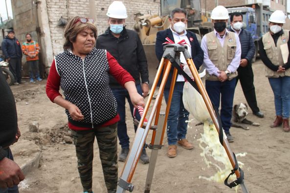 Alcalde da inicio a obra de la obra de Mejoramiento de Transitabilidad Vehicular y Peatonal del Jr. Lima (Cuadra 12 y 13)