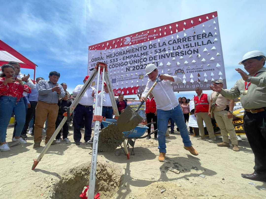 Con colocación de primera piedra inicia la construcción de carretera La Islilla -Paita