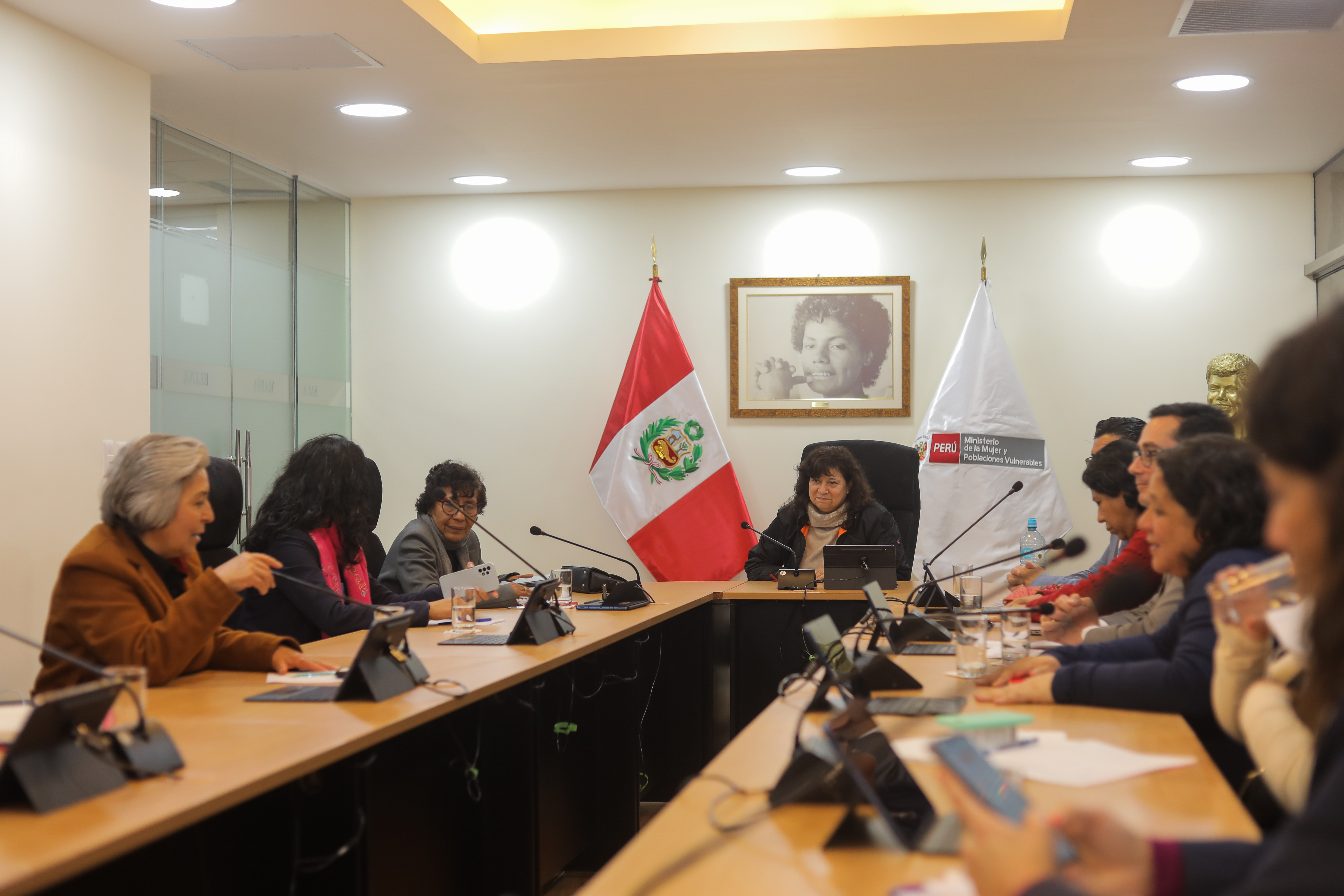 reunión de la viceministra Cecilia Barbieri