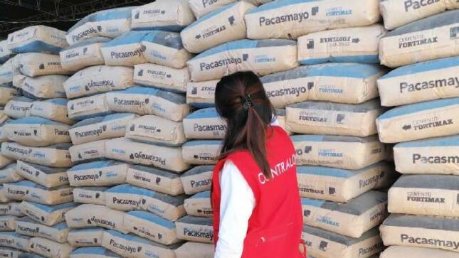 Contraloría detectó más de 3 400 bolsas de cemento inservibles en obra de bocatoma Prada