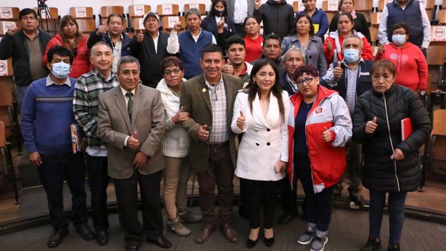 Ministra Portalatino: “Trabajaremos para reivindicar los derechos laborales” 