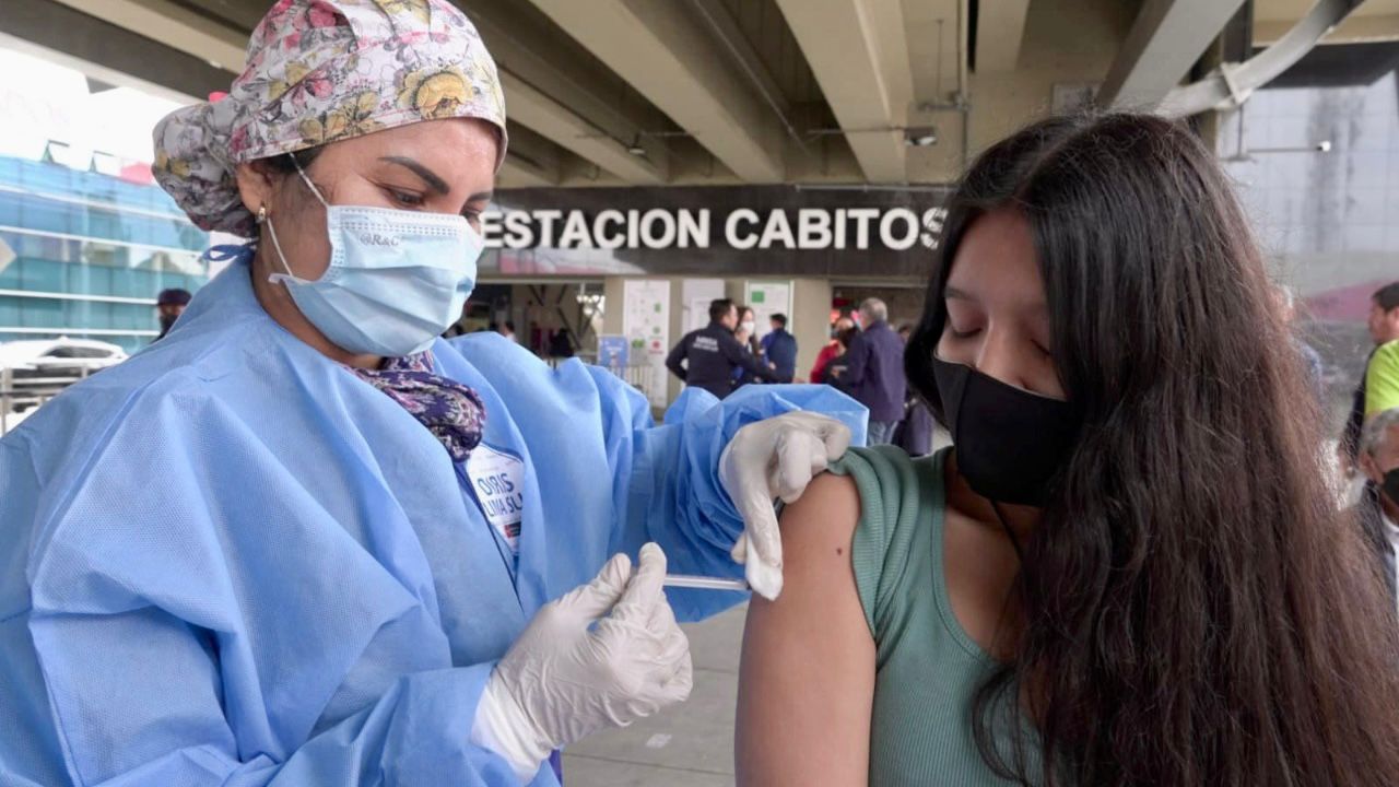 Lima sur Brigadas de salud vacunan en estaciones de la Línea 1 del Metro de Lima