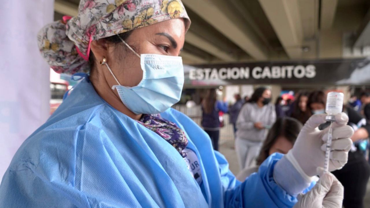 Lima sur Brigadas de salud vacunan en estaciones de la Línea 1 del Metro de Lima