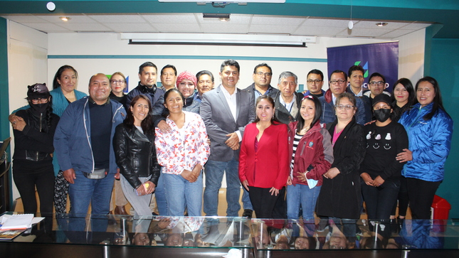 foto grupal de los asistentes a la capacitación