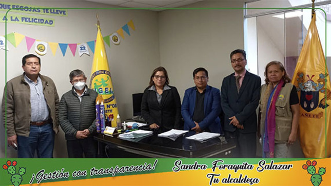 El día hoy el Gerente Municipal junto con el Procurador de la Municipalidad se reunieron con la Directora de la UGEL 08 de Cañete, la Mag. Marcela Reyes Zea, con quien coordinaron la entrega de las Instituciones Educativas que la gestión actual se encuentra construyendo mediante el Programa Reconstrución con Cambios.