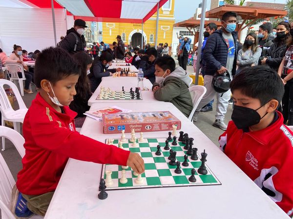 Biblioteca Municipal Manuel T. Dávila organiza feria por su aniversario