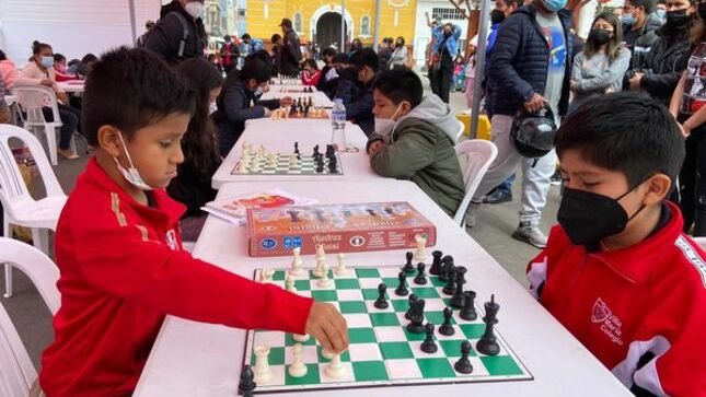 Biblioteca Municipal Manuel T. Dávila organiza feria por su aniversario