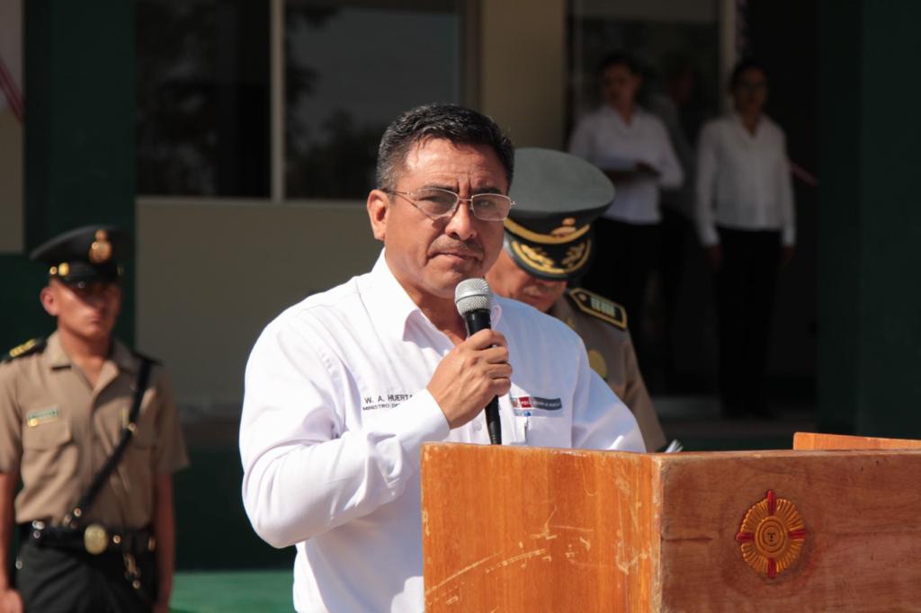 El ministro del Interior, Willy Huerta Olivas, presidió hoy la ceremonia de inauguración de los nuevos ambientes del complejo policial Santa Rosa de Lima en la región Ayacucho.