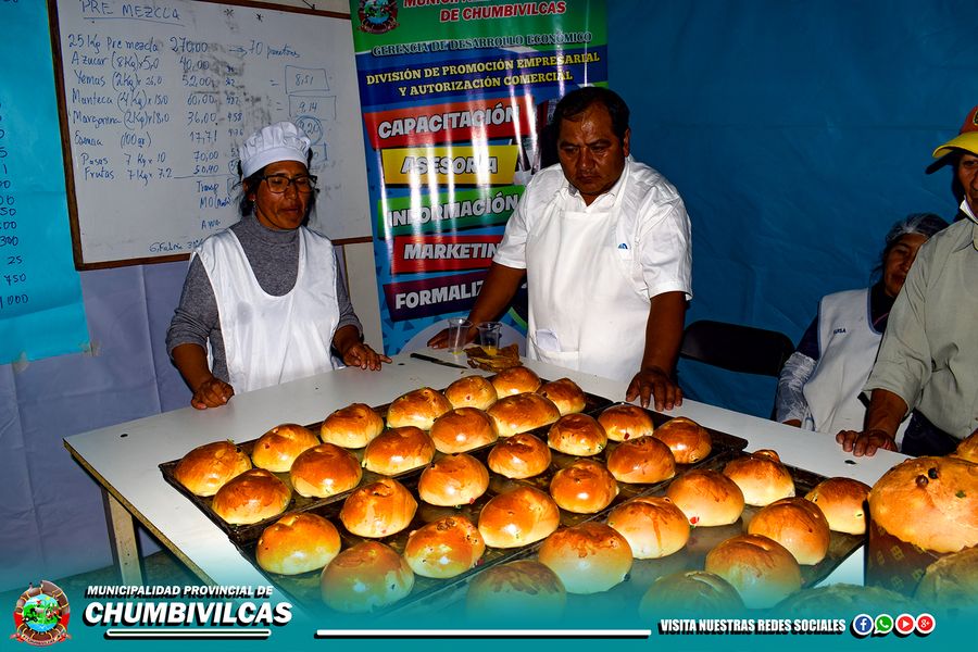 ASOCIACIONES DE PANADERÍAS, FUERON CAPACITADOS EN LA ELABORACIÓN DE PANETONES Y BIZCOCHOS