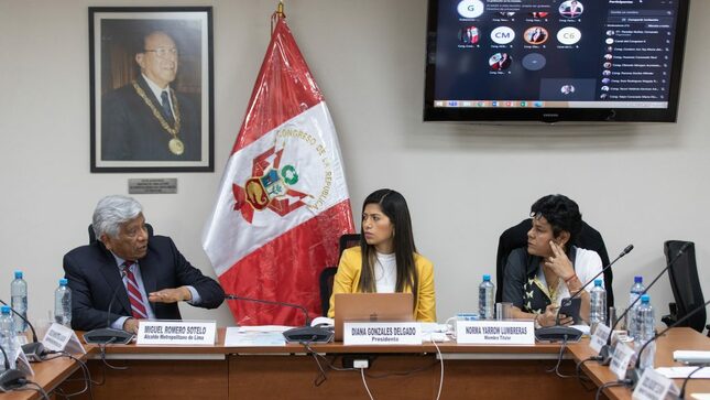 Alcalde Romero Sotelo en comisión del Congreso de la República.