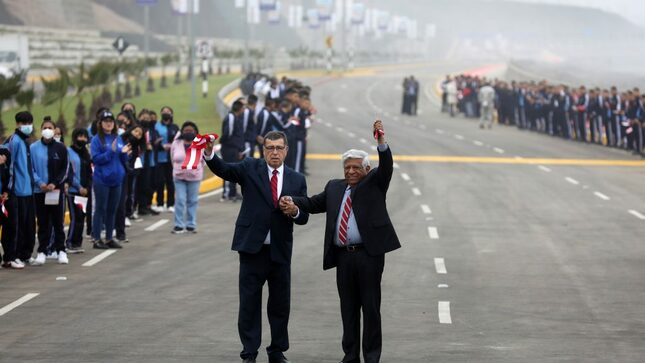 Alcalde de Lima, Miguel Romero Sotelo, junto a  gobernador regional del Callao, Dante Madriotti.